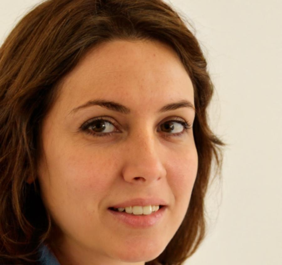 Senior Finanzanalystin mit Expertise in Portfoliomanagement